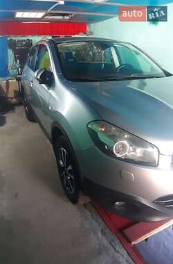 Внедорожник / Кроссовер Nissan Qashqai 2010 в Черноморске