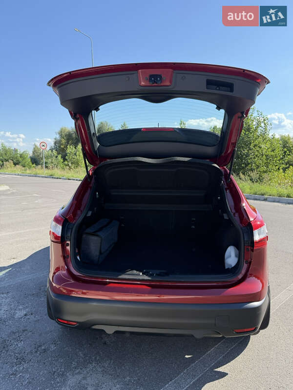 Внедорожник / Кроссовер Nissan Qashqai 2016 в Киеве