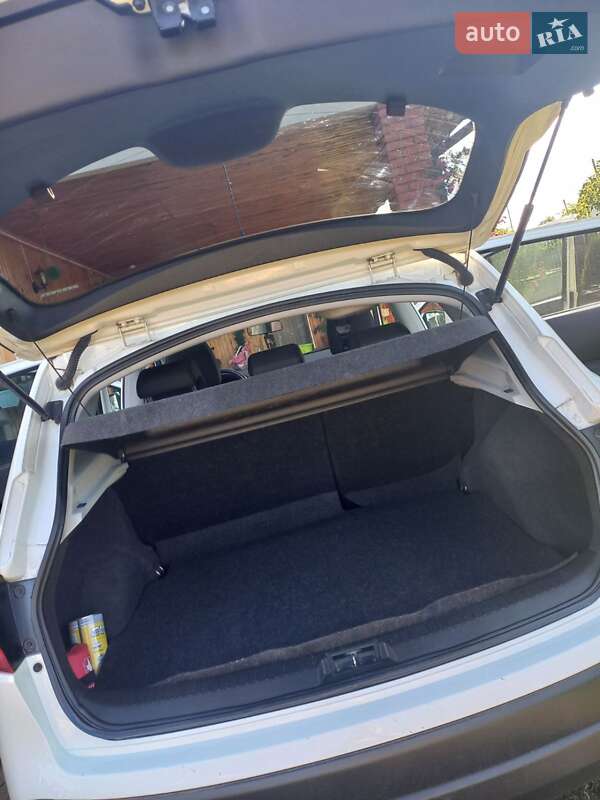 Позашляховик / Кросовер Nissan Qashqai 2012 в Долині фото 3 Позашляховик / Кросовер Nissan Qashqai 2012 в Долині