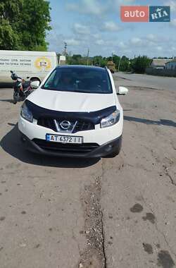 Внедорожник / Кроссовер Nissan Qashqai 2012 в Лозовой