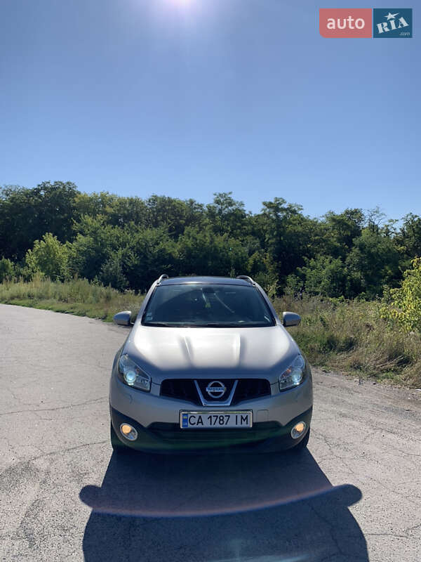Внедорожник / Кроссовер Nissan Qashqai 2010 в Умани