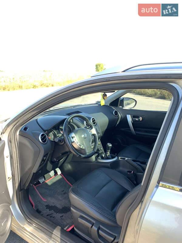 Внедорожник / Кроссовер Nissan Qashqai 2010 в Умани