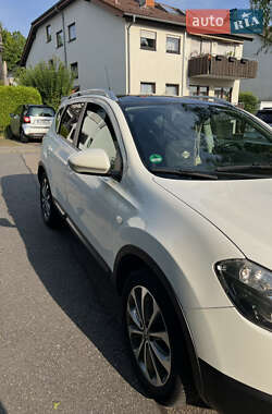 Внедорожник / Кроссовер Nissan Qashqai 2012 в Киеве