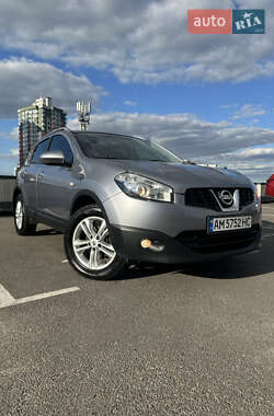 Позашляховик / Кросовер Nissan Qashqai 2011 в Києві