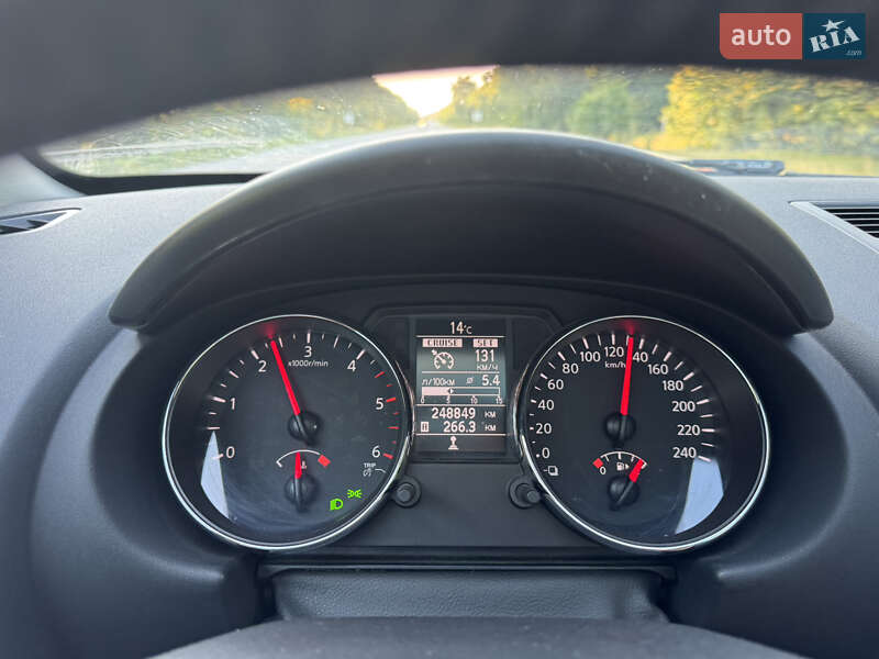 Внедорожник / Кроссовер Nissan Qashqai 2010 в Хмельницком
