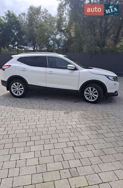 Внедорожник / Кроссовер Nissan Qashqai 2015 в 