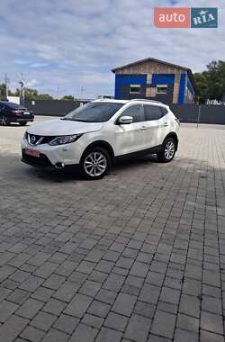 Внедорожник / Кроссовер Nissan Qashqai 2015 в 
