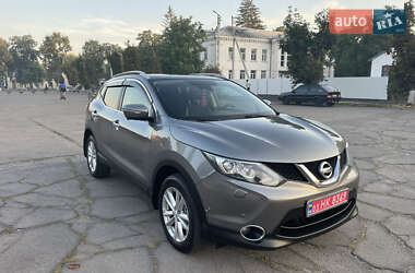 Внедорожник / Кроссовер Nissan Qashqai 2014 в 