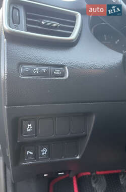 Внедорожник / Кроссовер Nissan Qashqai 2014 в 