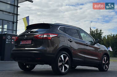 Внедорожник / Кроссовер Nissan Qashqai 2014 в 