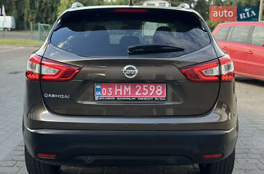 Внедорожник / Кроссовер Nissan Qashqai 2014 в 