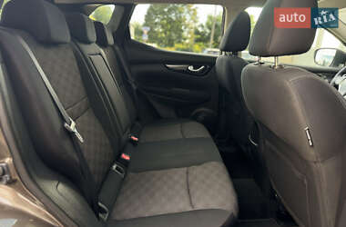 Внедорожник / Кроссовер Nissan Qashqai 2014 в 