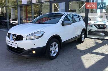 Внедорожник / Кроссовер Nissan Qashqai 2011 в 