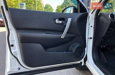 Внедорожник / Кроссовер Nissan Qashqai 2011 в 