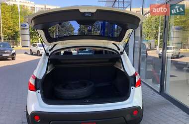 Внедорожник / Кроссовер Nissan Qashqai 2011 в 