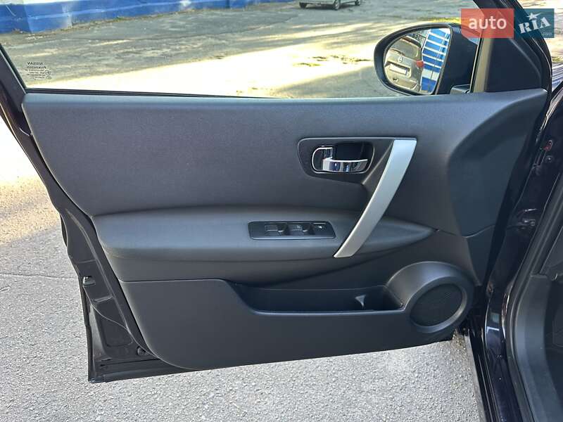 Внедорожник / Кроссовер Nissan Qashqai 2010 в Лебедине