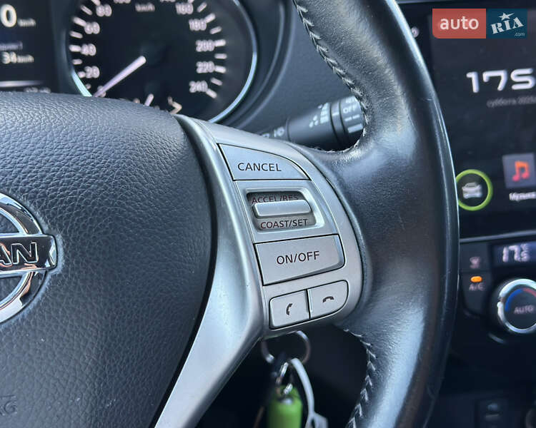 Внедорожник / Кроссовер Nissan Qashqai 2016 в Киеве