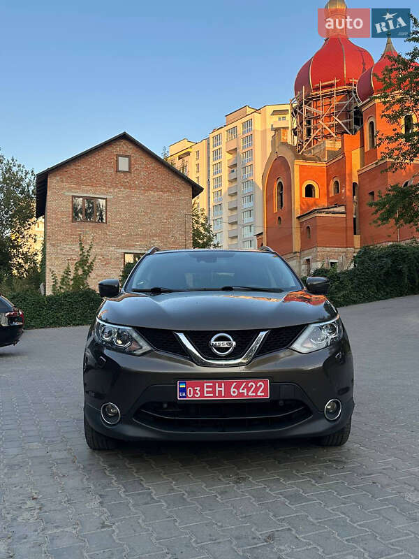 Внедорожник / Кроссовер Nissan Qashqai 2015 в Тернополе фото 2 Внедорожник / Кроссовер Nissan Qashqai 2015 в Тернополе