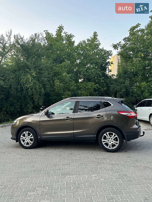 Внедорожник / Кроссовер Nissan Qashqai 2015 в Тернополе фото 5 Внедорожник / Кроссовер Nissan Qashqai 2015 в Тернополе