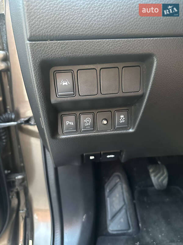 Внедорожник / Кроссовер Nissan Qashqai 2015 в Тернополе фото 19 Внедорожник / Кроссовер Nissan Qashqai 2015 в Тернополе