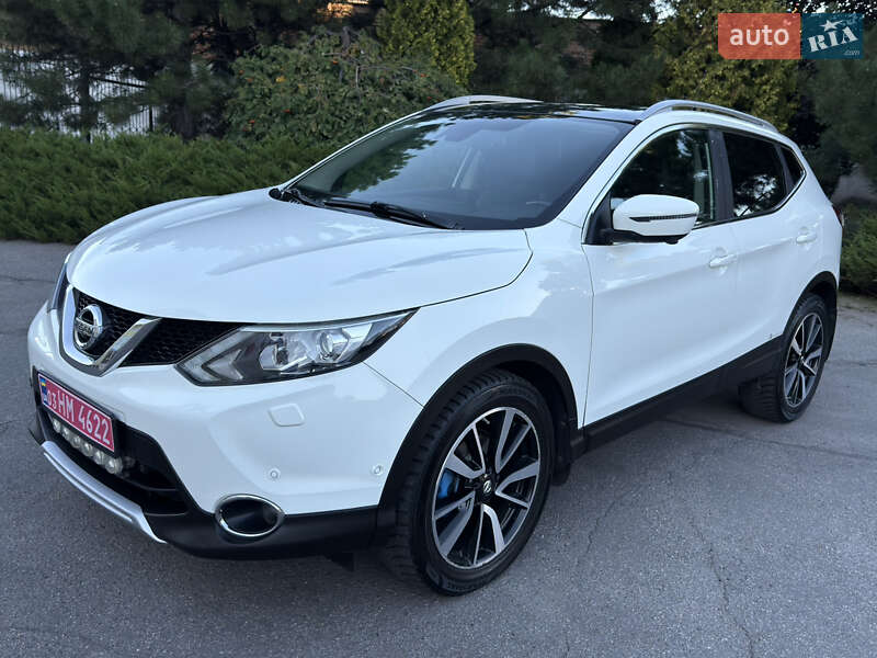 Внедорожник / Кроссовер Nissan Qashqai 2015 в Полтаве