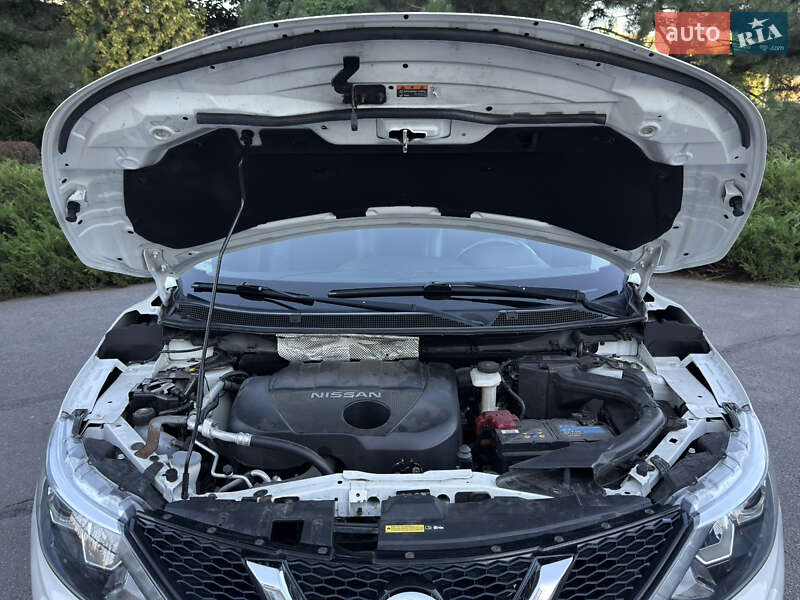 Внедорожник / Кроссовер Nissan Qashqai 2015 в Полтаве