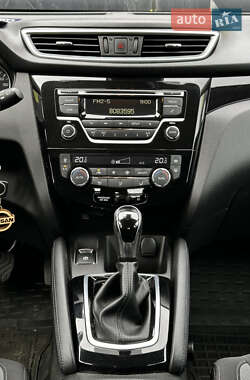 Внедорожник / Кроссовер Nissan Qashqai 2017 в 