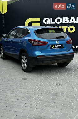 Внедорожник / Кроссовер Nissan Qashqai 2017 в 