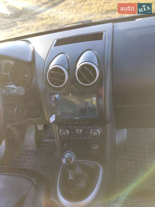 Внедорожник / Кроссовер Nissan Qashqai 2007 в Ромнах