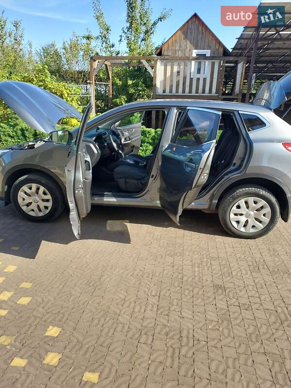 Внедорожник / Кроссовер Nissan Qashqai 2014 в Болехове