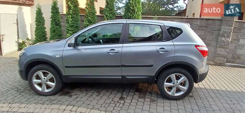 Внедорожник / Кроссовер Nissan Qashqai 2011 в Ровно