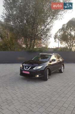 Внедорожник / Кроссовер Nissan Qashqai 2014 в 