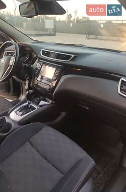 Внедорожник / Кроссовер Nissan Qashqai 2014 в 