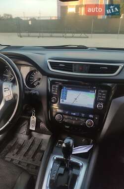 Внедорожник / Кроссовер Nissan Qashqai 2014 в 