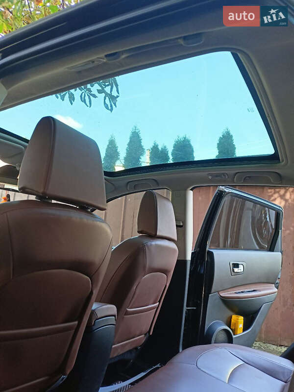 Позашляховик / Кросовер Nissan Qashqai 2009 в Житомирі