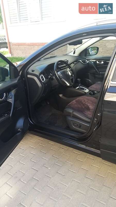 Внедорожник / Кроссовер Nissan Qashqai 2015 в Ужгороде