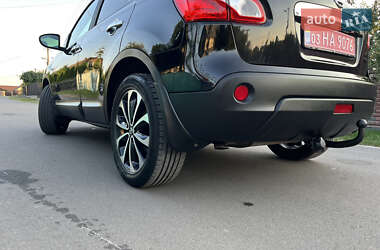 Внедорожник / Кроссовер Nissan Qashqai 2010 в 