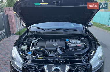 Внедорожник / Кроссовер Nissan Qashqai 2010 в 