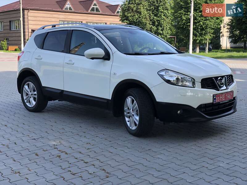 Внедорожник / Кроссовер Nissan Qashqai 2011 в Хмельницком