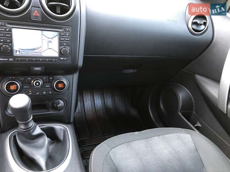 Внедорожник / Кроссовер Nissan Qashqai 2011 в Хмельницком
