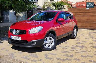 Позашляховик / Кросовер Nissan Qashqai 2010 в 