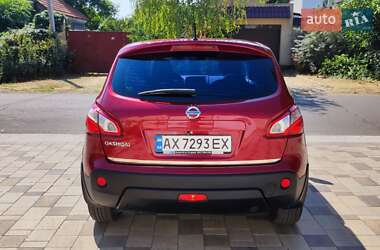 Позашляховик / Кросовер Nissan Qashqai 2010 в 