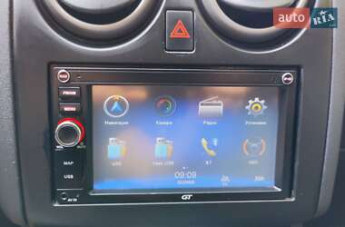 Позашляховик / Кросовер Nissan Qashqai 2010 в 
