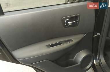 Внедорожник / Кроссовер Nissan Qashqai 2012 в 