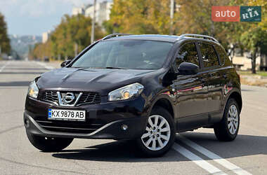 Позашляховик / Кросовер Nissan Qashqai 2010 в Харкові