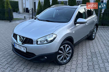 Позашляховик / Кросовер Nissan Qashqai 2010 в Стрию