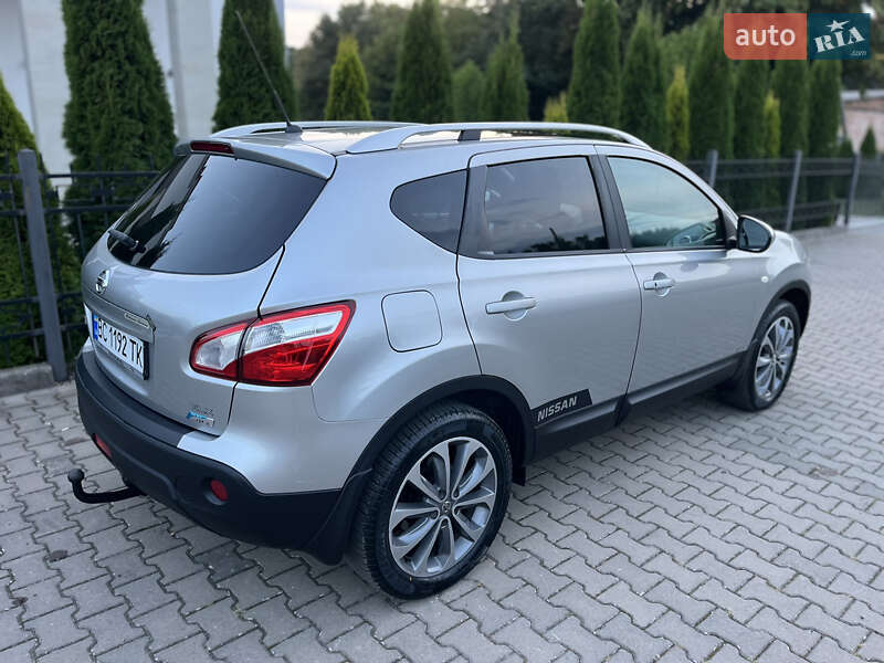 Позашляховик / Кросовер Nissan Qashqai 2010 в Стрию