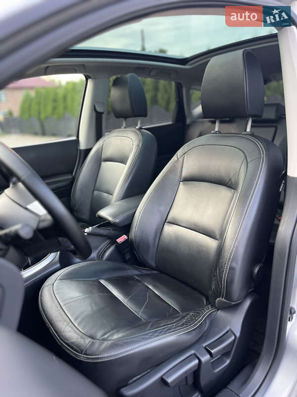 Позашляховик / Кросовер Nissan Qashqai 2010 в Стрию