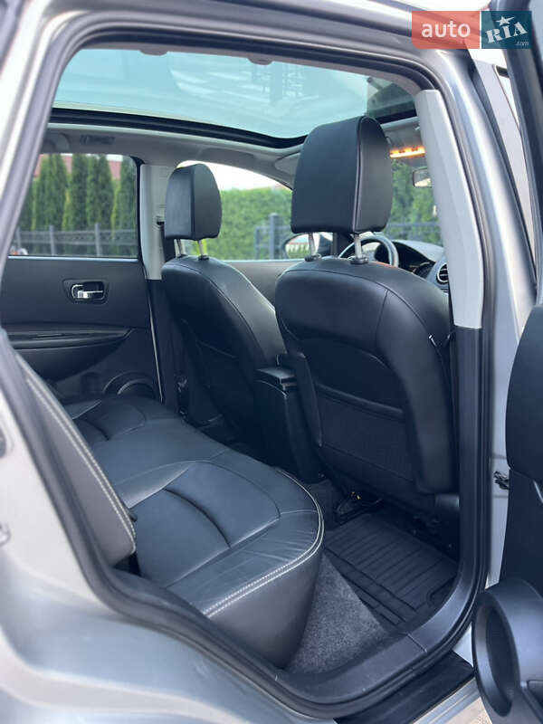 Позашляховик / Кросовер Nissan Qashqai 2010 в Стрию