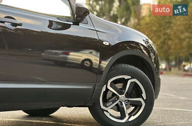 Внедорожник / Кроссовер Nissan Qashqai 2010 в 